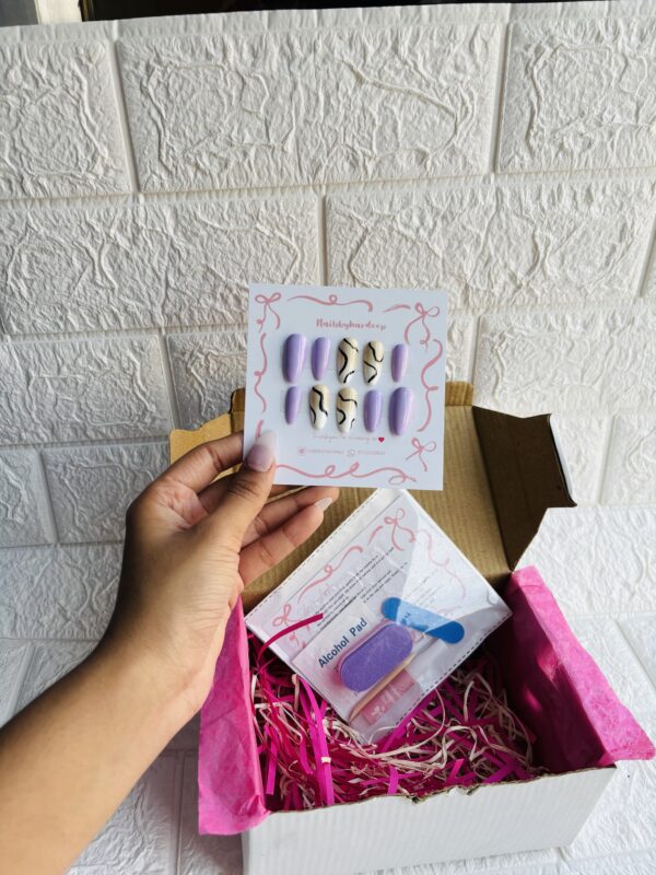 Lavender Nails - Image 2