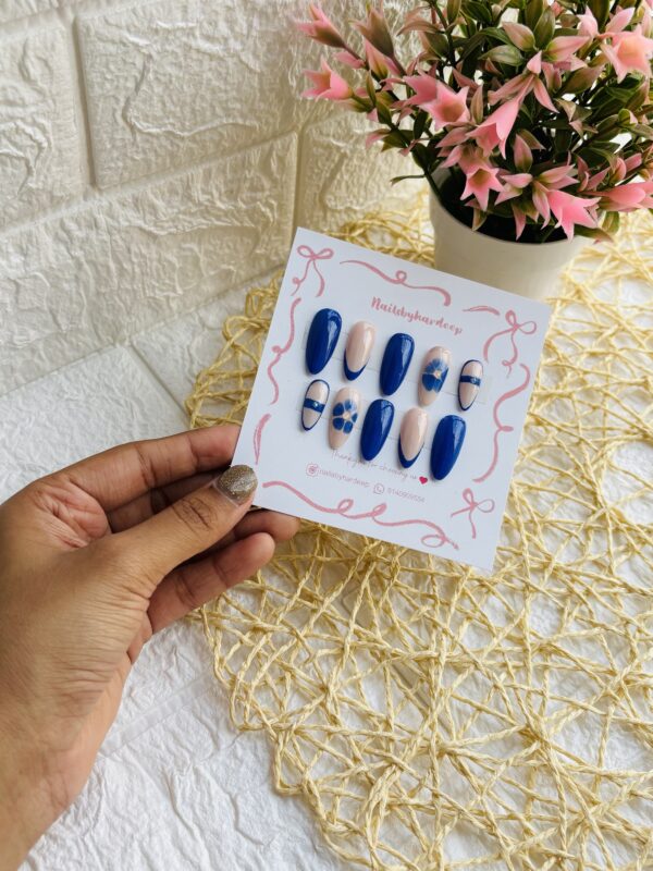 Blue Nails - Image 4