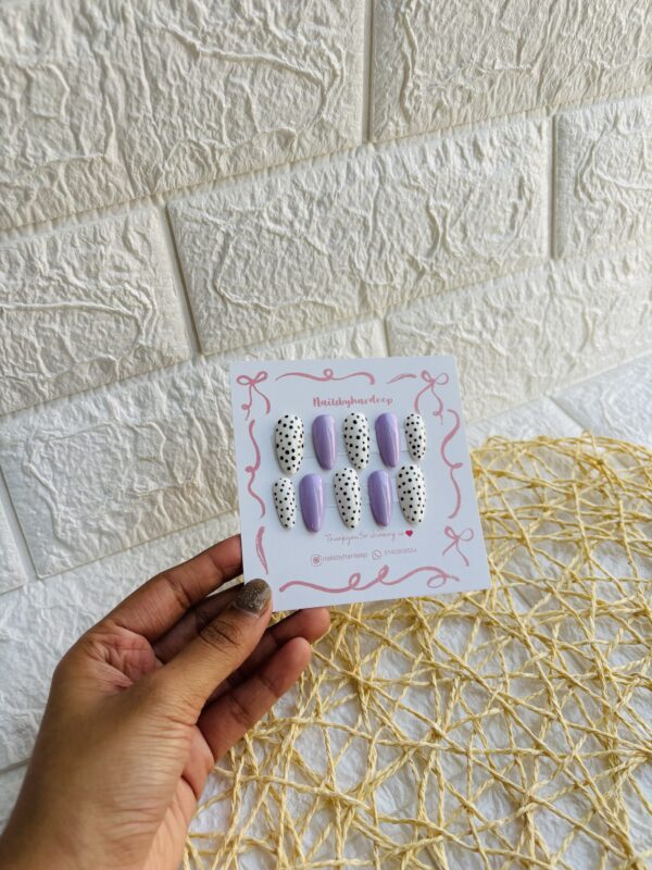 Lavender Nails - Image 2