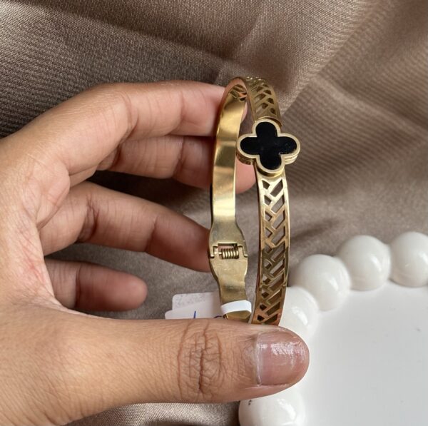Golden Clover Bracelet