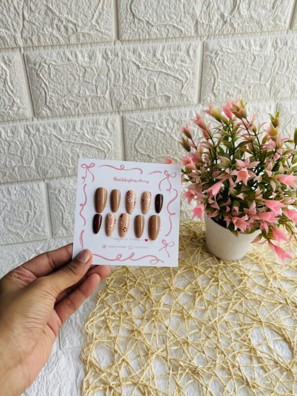 Brown Nails - Image 2