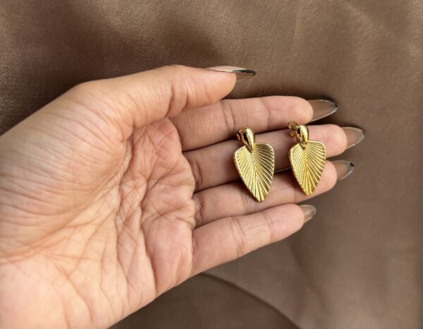 Small Leaf Earring