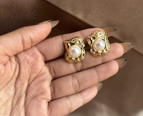 Golden Pearl Earring - Image 4