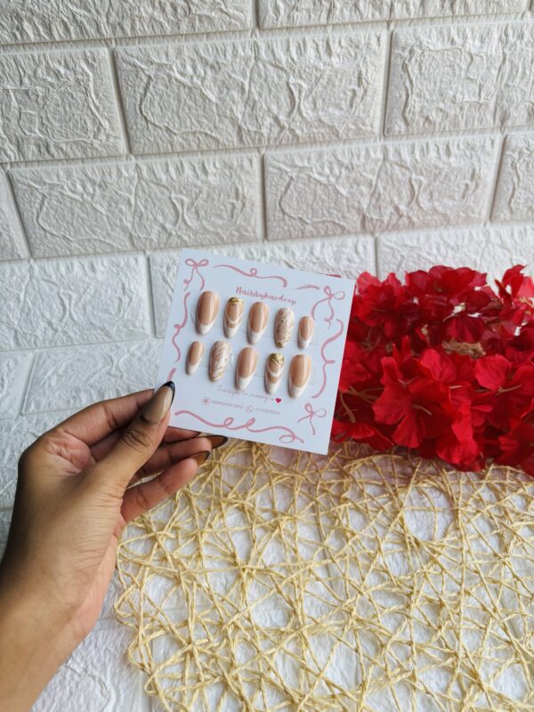 French Natural Presson Nails - Image 3