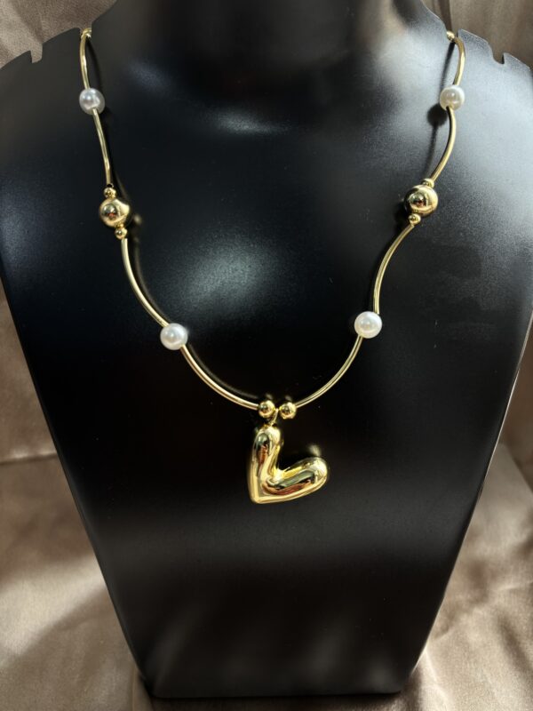 Heart Peal Neckpiece - Image 4