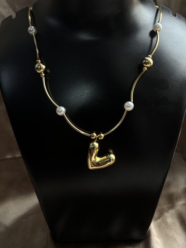 Heart Peal Neckpiece - Image 2
