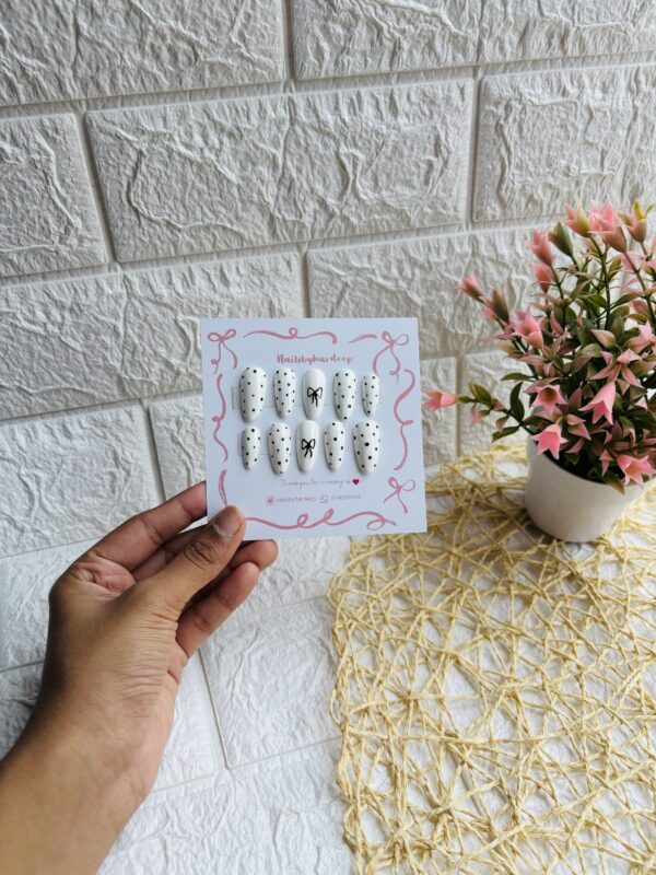 White Presson Nails - Image 2
