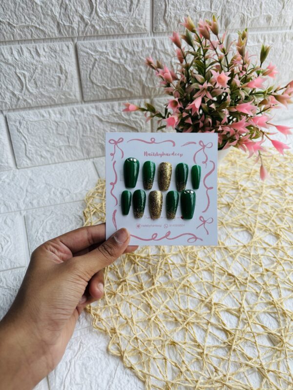 Green Wedding Nails - Image 3