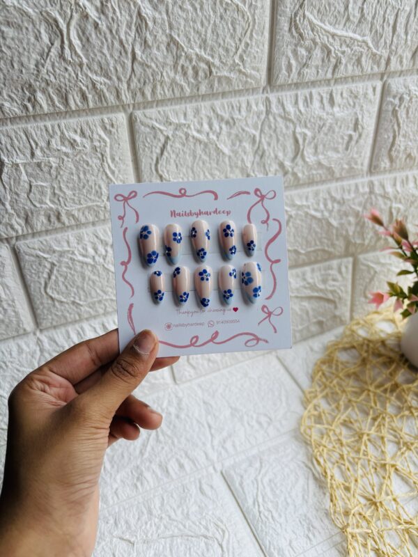 Blue Flower Print Nails - Image 2