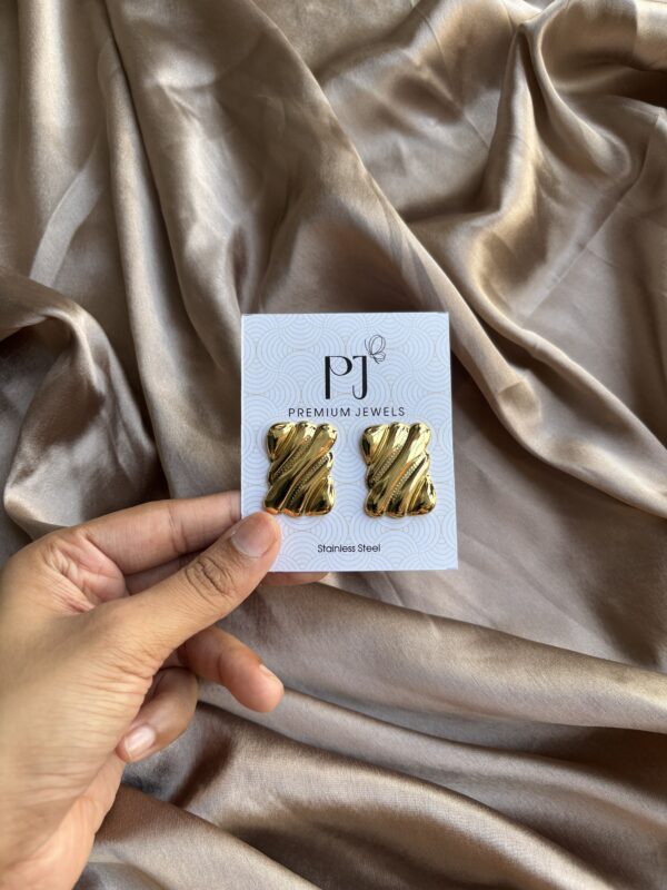 Statement Earring - Image 3