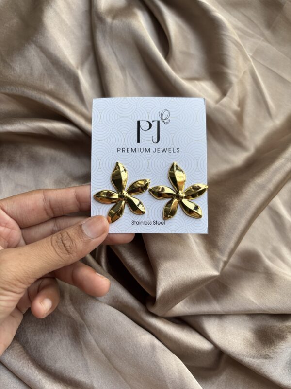 Golden Flower Earring - Image 3