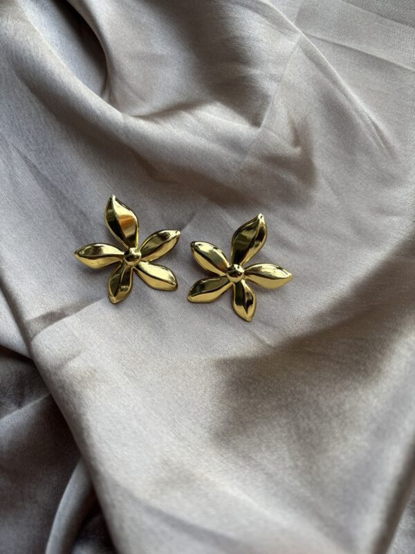 Golden Flower Earring - Image 2