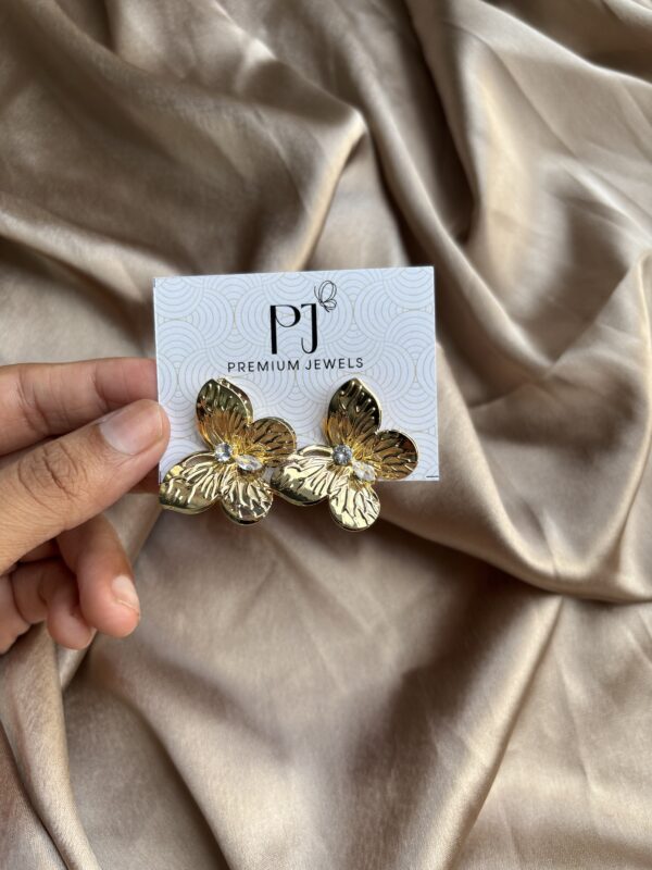 Butterfly Stone Earring - Image 3