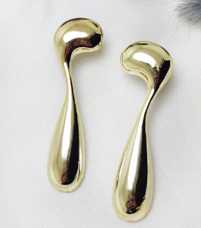 Big Strait Earring