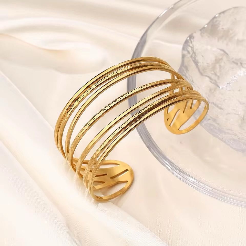Chunky Golden Bracelet