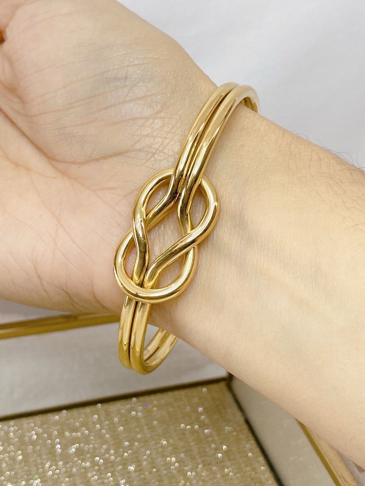 Knot Design Cuff Bangle