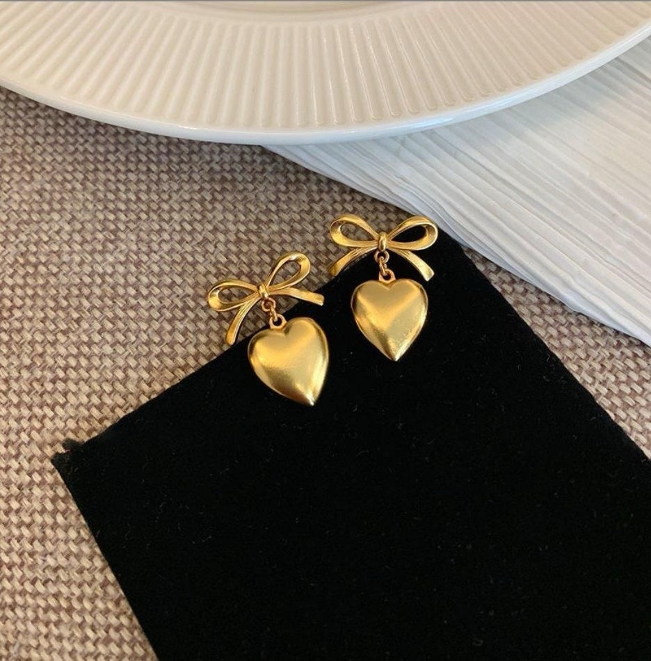 Cute Bow Heart Earring