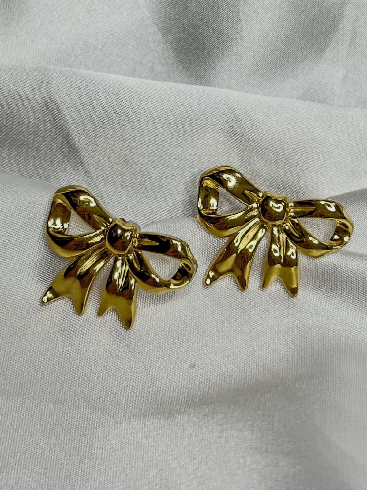 Bow Earring
