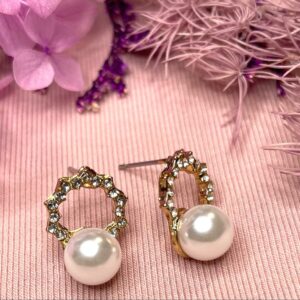 Small Pearl Earring
