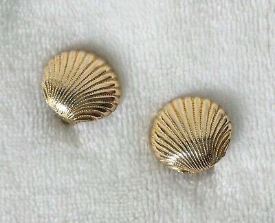 Shell Earring