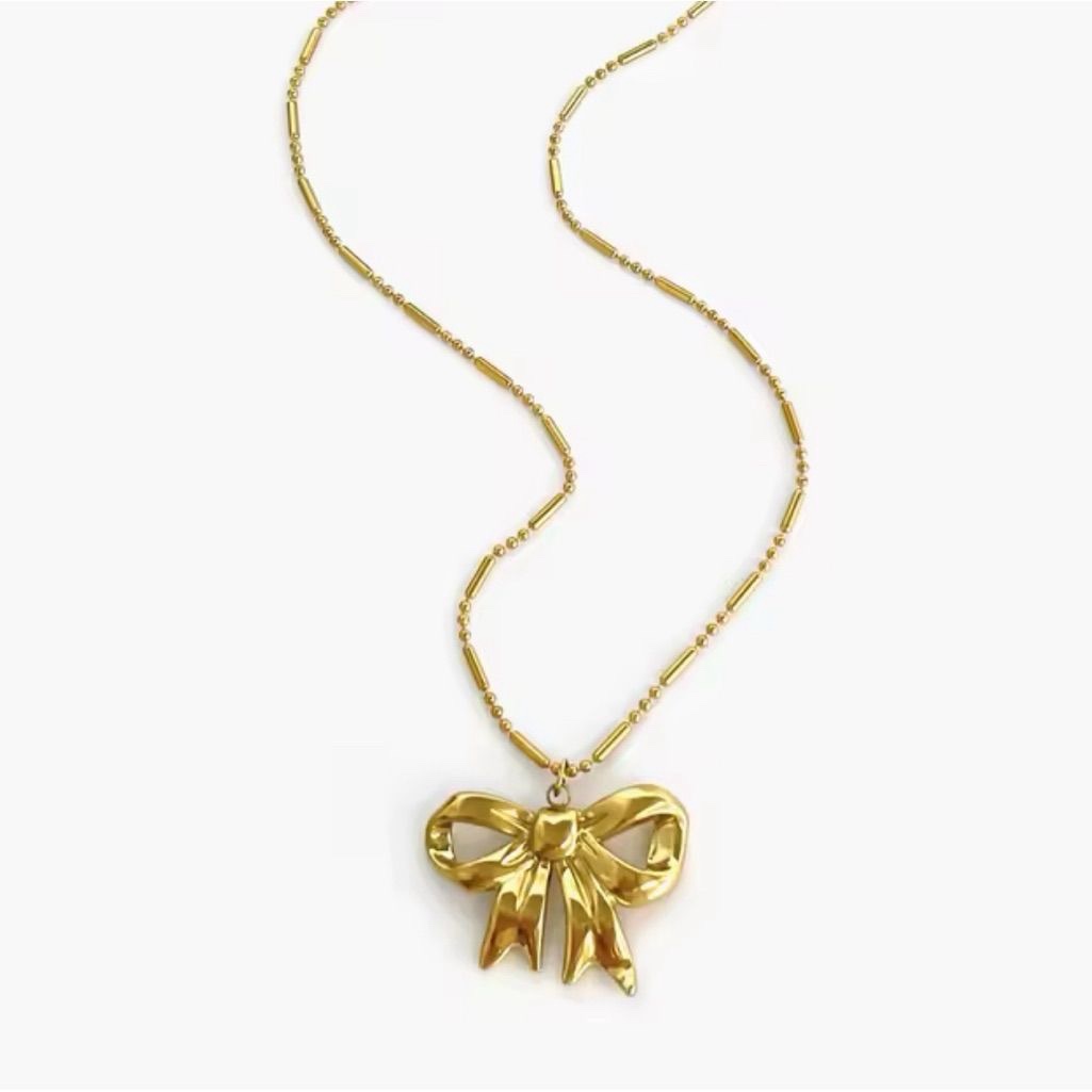 Bow Neckpiece