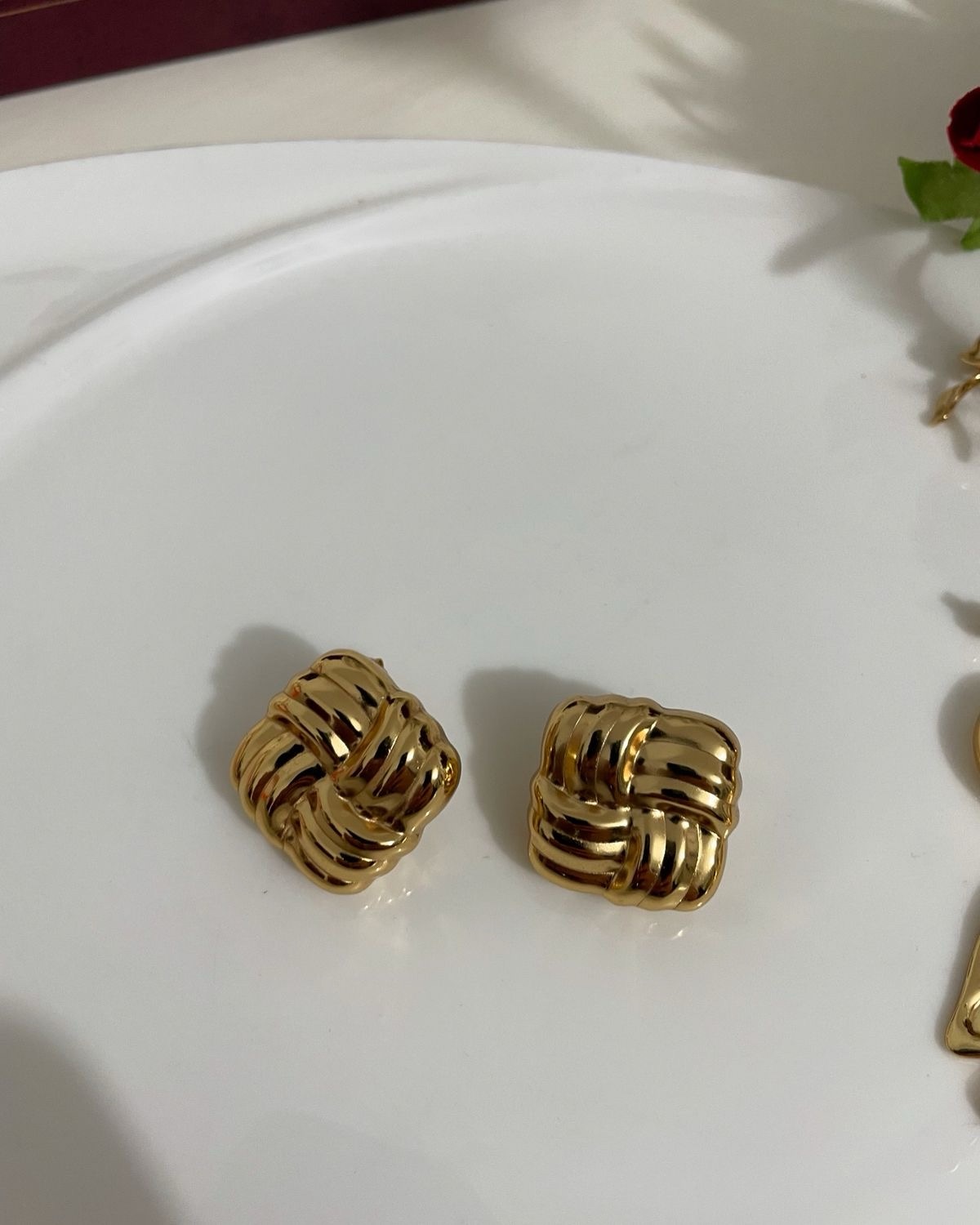 Statement earring