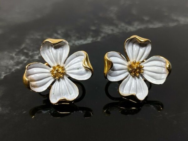 Flower studs - Image 2