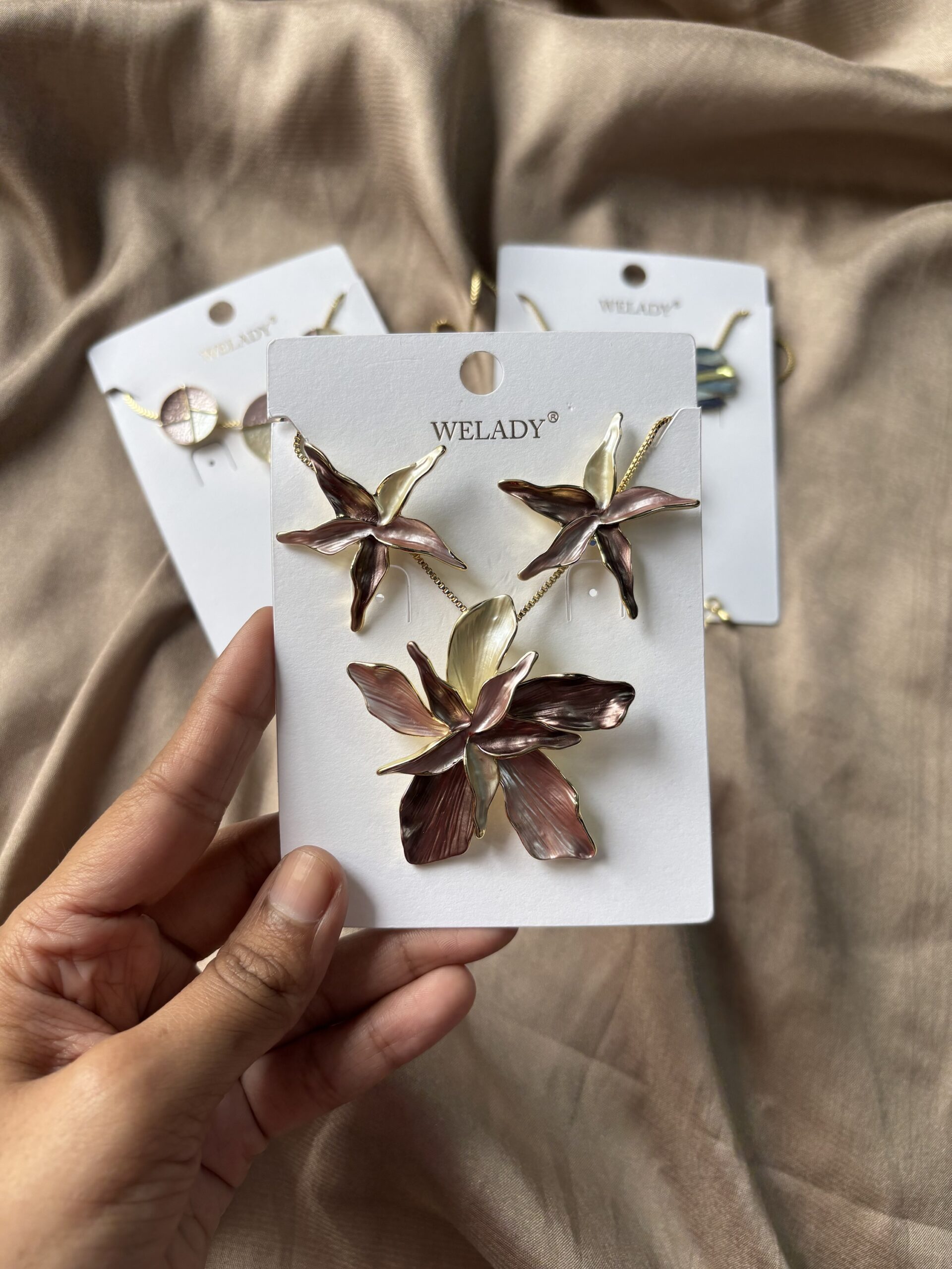 Enamel Pendent Set (Flower)